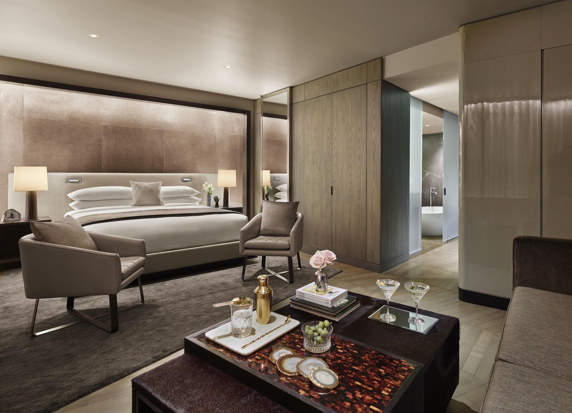The Knickerbocker Hotell New York Eksteriør bilde A bedroom at The Dorchester