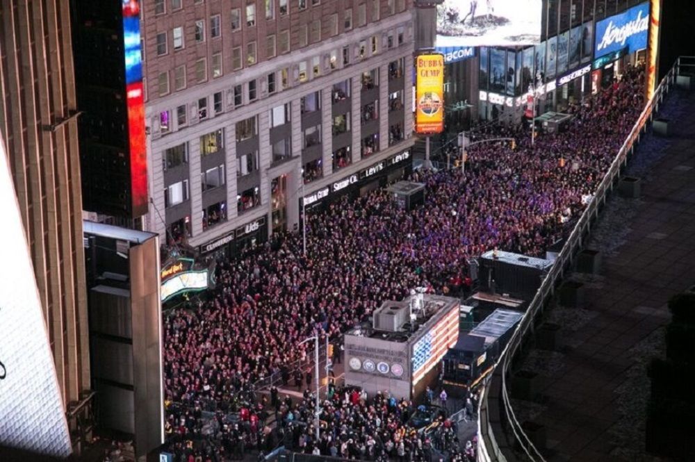 The Knickerbocker Hotell New York Eksteriør bilde The crowd at the 2008 NHL Winter Classic